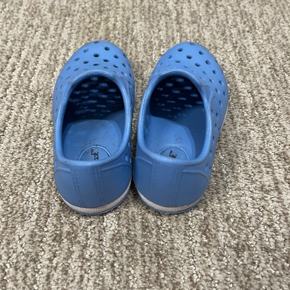 Cat &‎ Jack Kids' Outdoor Slip-On Shoes – Size 7 - Picture 2 of 6